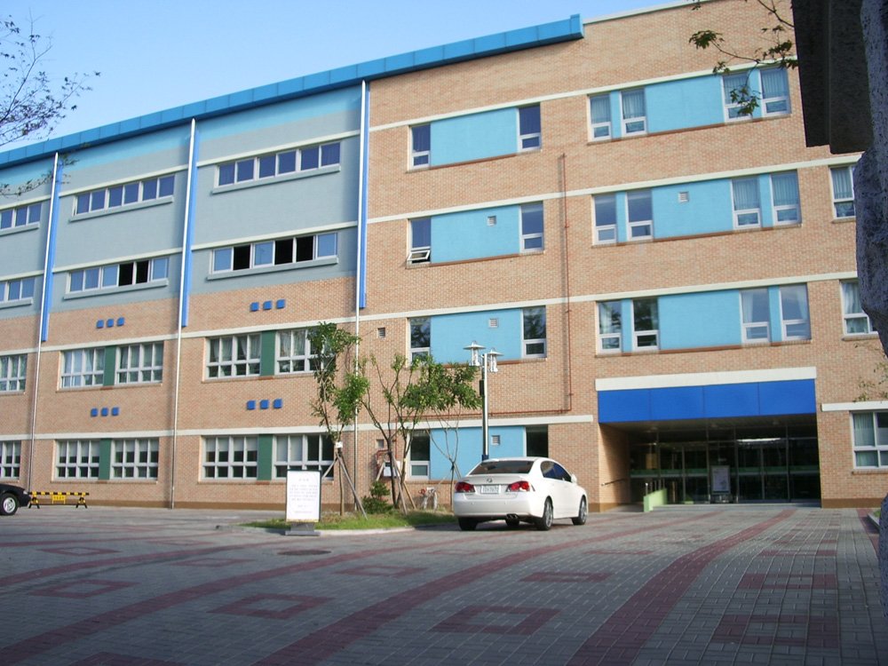 서울 중대초등학교 건물 전경