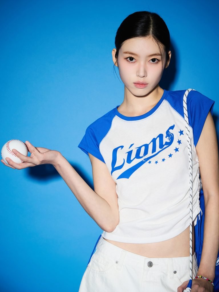 에잇세컨즈 삼성 라이온즈 협업 착장 2
