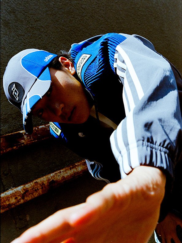 adidas Originals x Peaches 레이싱 스타일