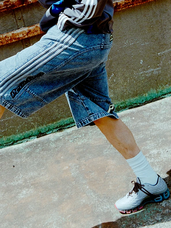 adidas Originals x Peaches 캠페인 룩