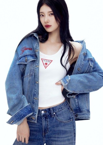 게스 수지 10주년 캡슐 Triangle Love Tank White 공식 제품 사진