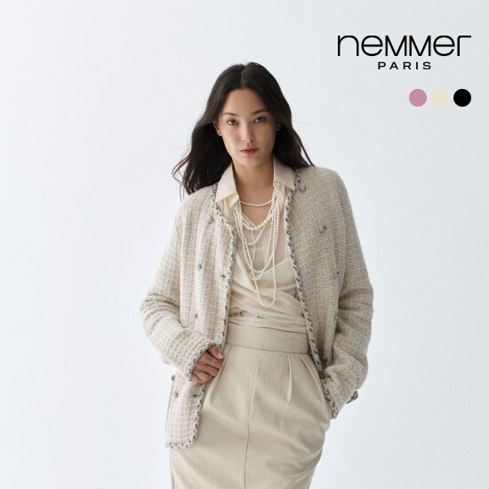 모델이 착용한 네메르 26FW 헤리티지 캐시미어울 더블 니트 재킷