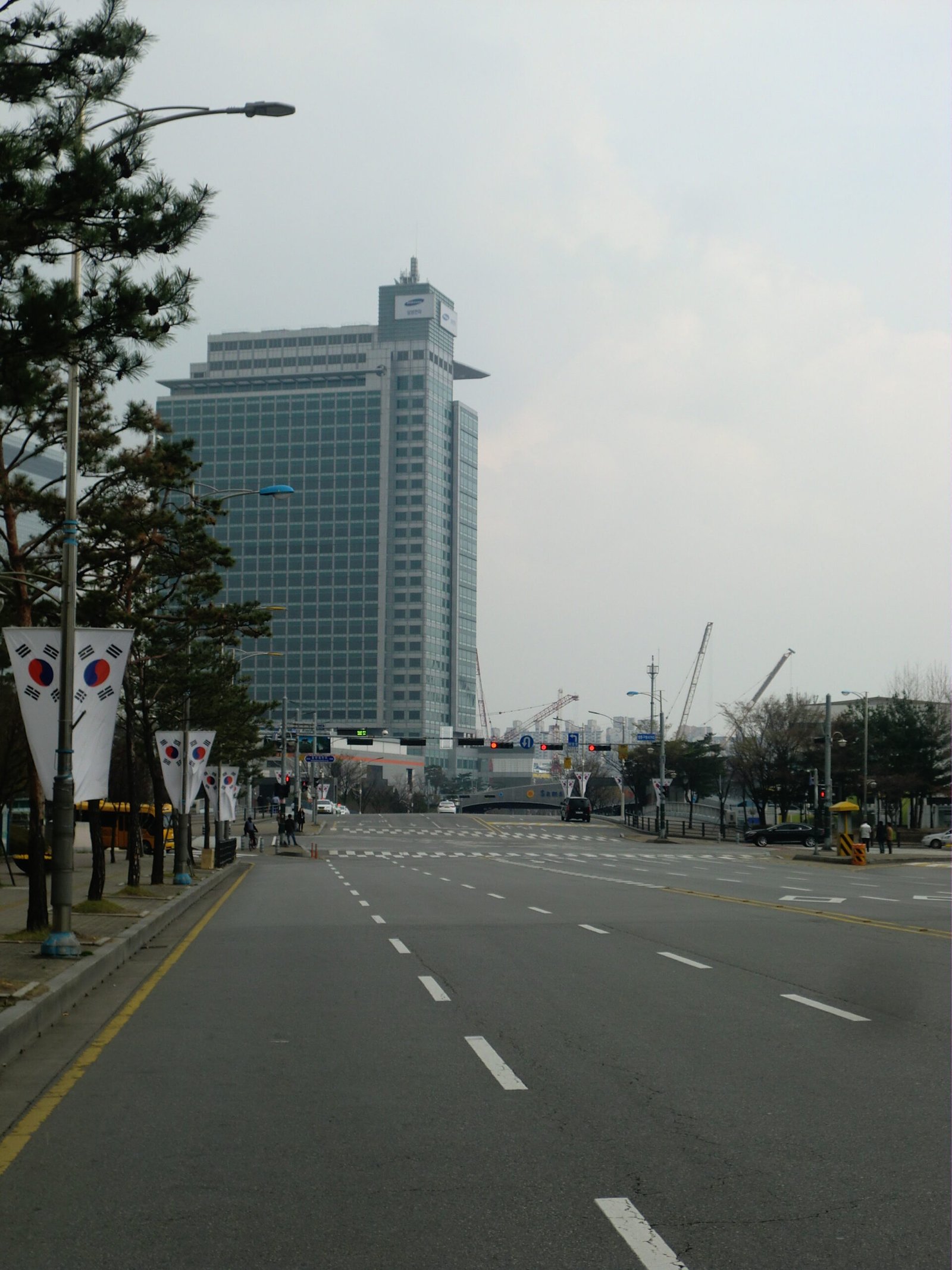 삼성전자 수원 본사 건물
