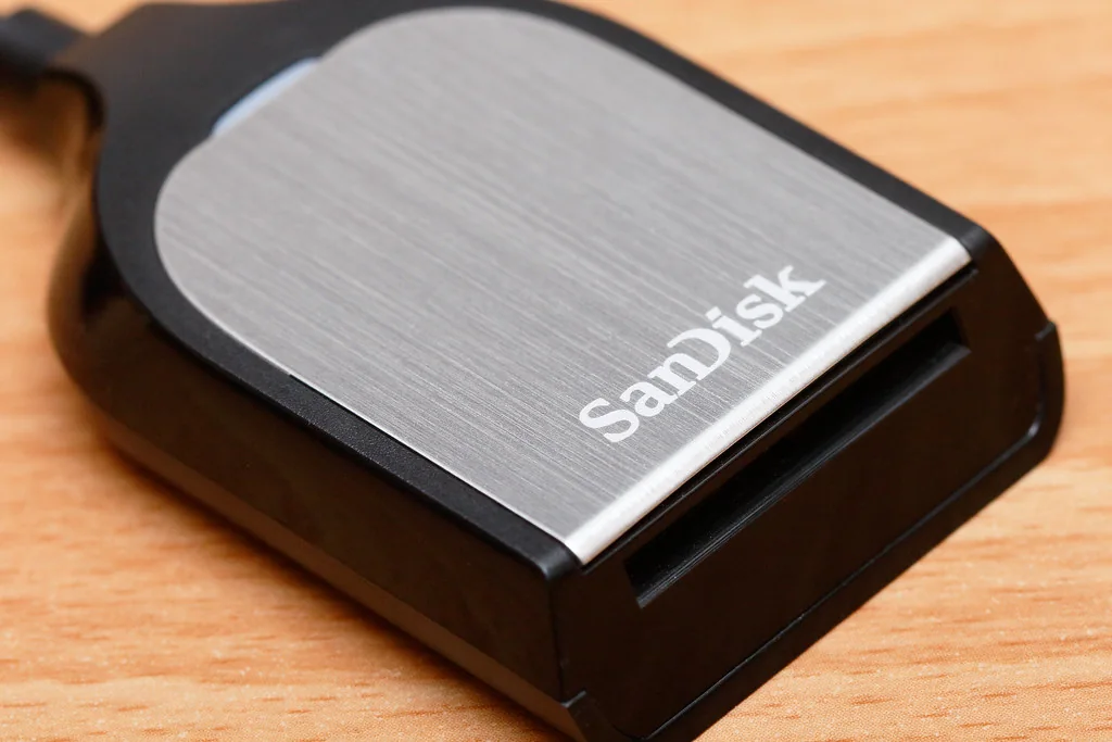 SanDisk Extreme Pro USB-C 메모리카드 리더